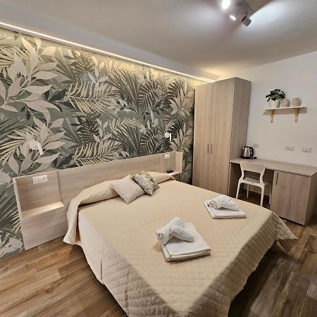 Zaffiro'S House Hotel Cefalu Bagian luar foto