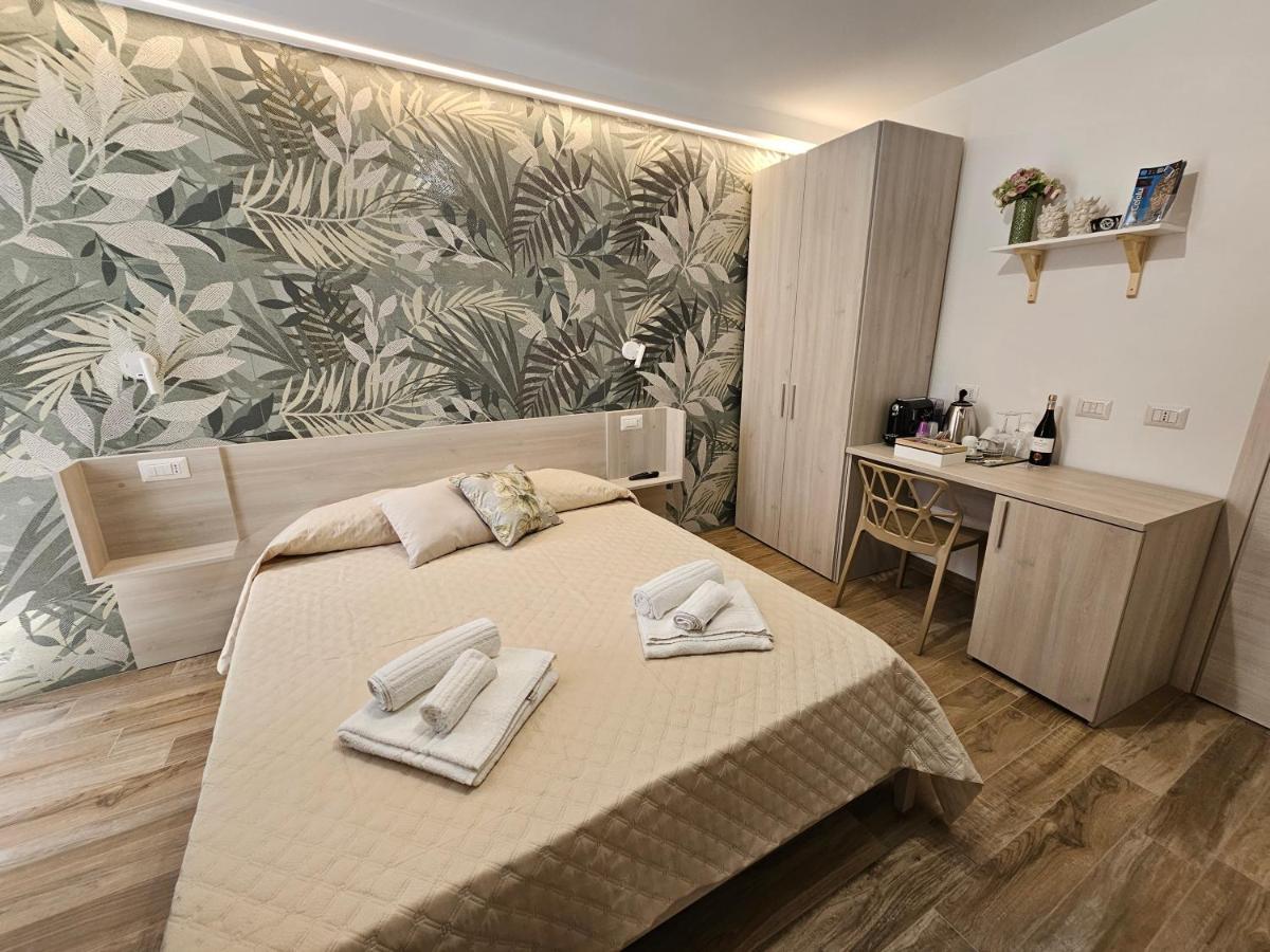 Zaffiro'S House Hotel Cefalu Bagian luar foto