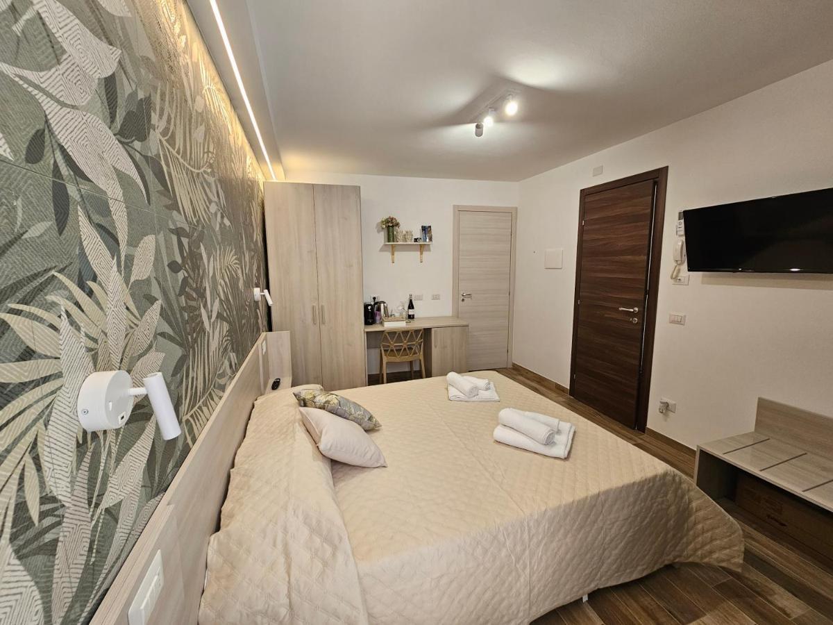 Zaffiro'S House Hotel Cefalu Bagian luar foto