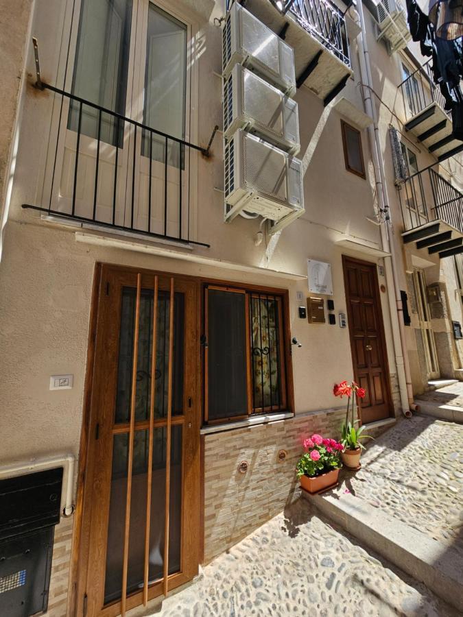 Zaffiro'S House Hotel Cefalu Bagian luar foto